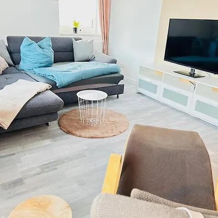 Clubhaus 6 - Geraeumige Mit 4 Schlafzimmern & 2 Baedern Leinefelde-Worbis