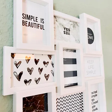 Clubhaus 6 - Geraeumige Mit 4 Schlafzimmern & 2 Baedern アパート Leinefelde-Worbis