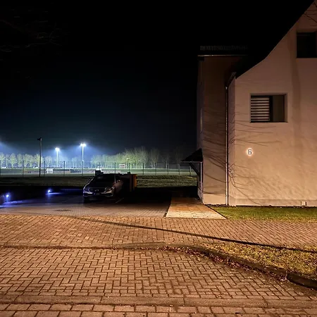 Clubhaus 6 - Dein Rueckzugsort Fuer Gruppen, 2 Baeder, 4 Schlafzimmer