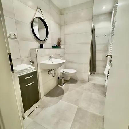 Clubhaus 6 - Geraeumige Mit 4 Schlafzimmern & 2 Baedern Daire